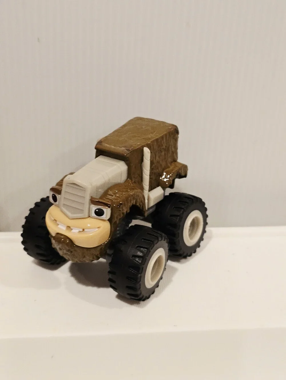 Fisher Price Blaze and the Monster Machines Gasquatch and Blaze Diecast Car Set